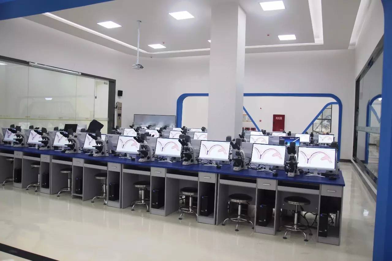 四川天一學(xué)院實訓(xùn)大樓 打造產(chǎn)教融合新高地，何必羨慕“別人家的實訓(xùn)室”